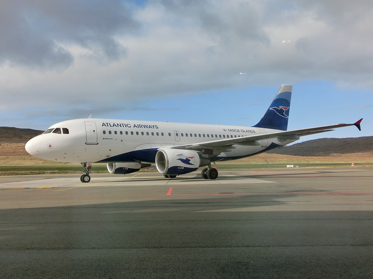 Flogfar hjá Atlantic Airways á flogvøllinum í Vágum